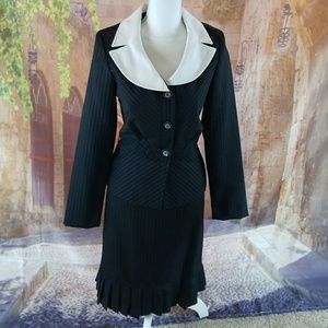 2 piece skirt suit black pinstripe size 10